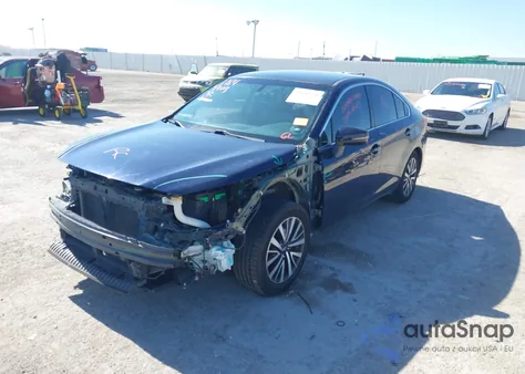 2018 Subaru Legacy 2.5I Premium из США, поврежденный, VIN 4S3BNAF69J3002969